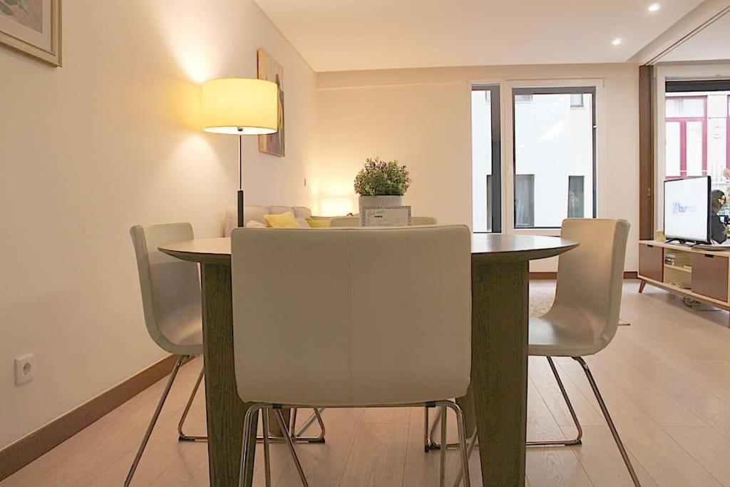 Oliveiras Charming Apartment Downtown Порто Екстериор снимка